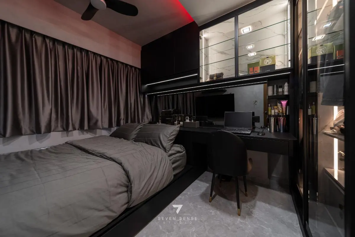 7 Sense Studio — 432B Northshore Drive 10