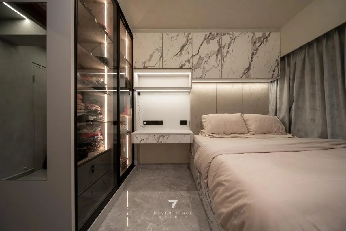 7 Sense Studio — 432B Northshore Drive 12