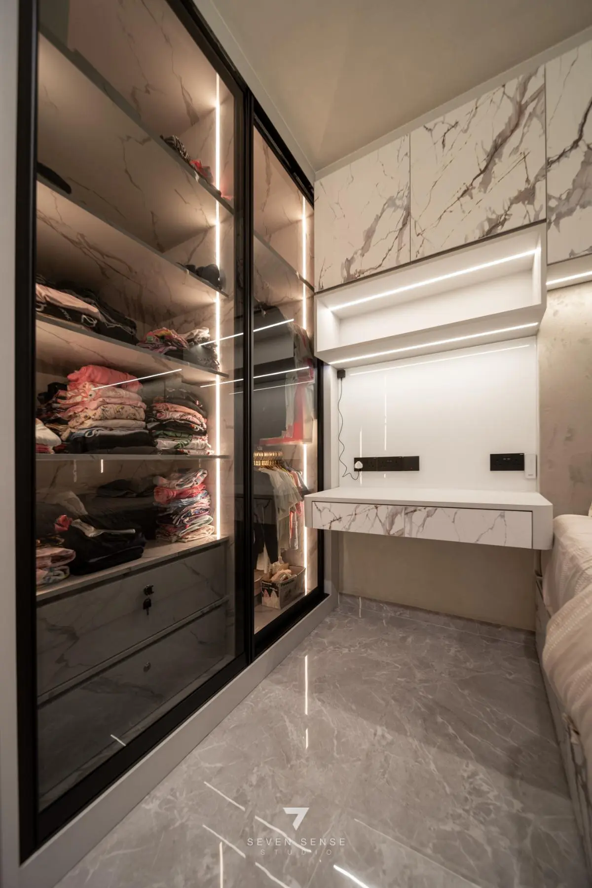 7 Sense Studio — 432B Northshore Drive 13
