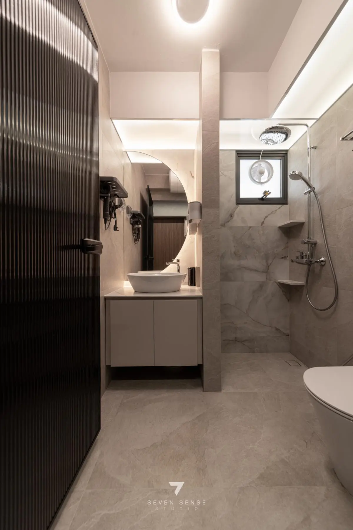 7 Sense Studio — 432B Northshore Drive 16