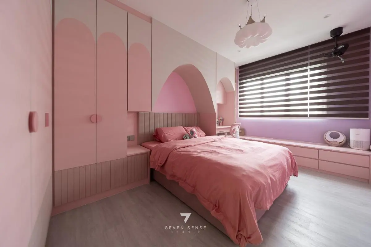 7 Sense Studio — 670 Woodlands Dr 71 11