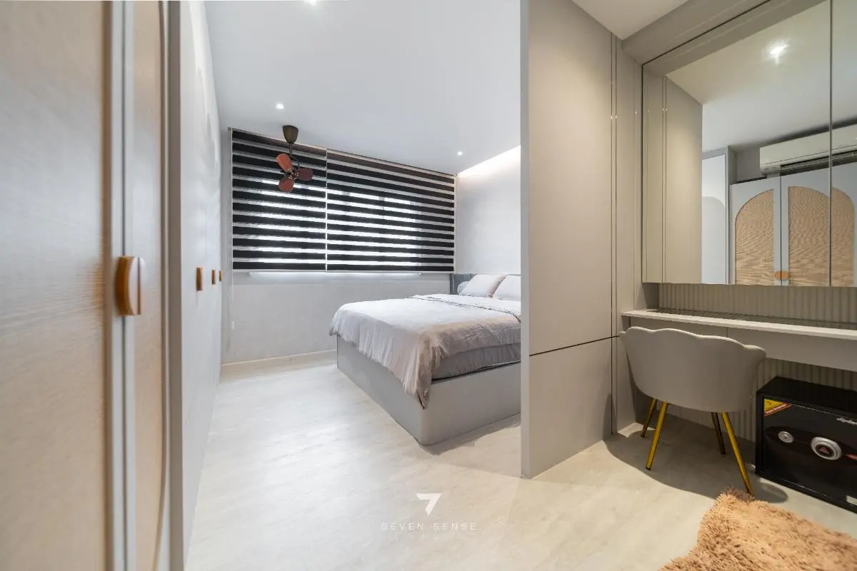 7 Sense Studio — 670 Woodlands Dr 71 15