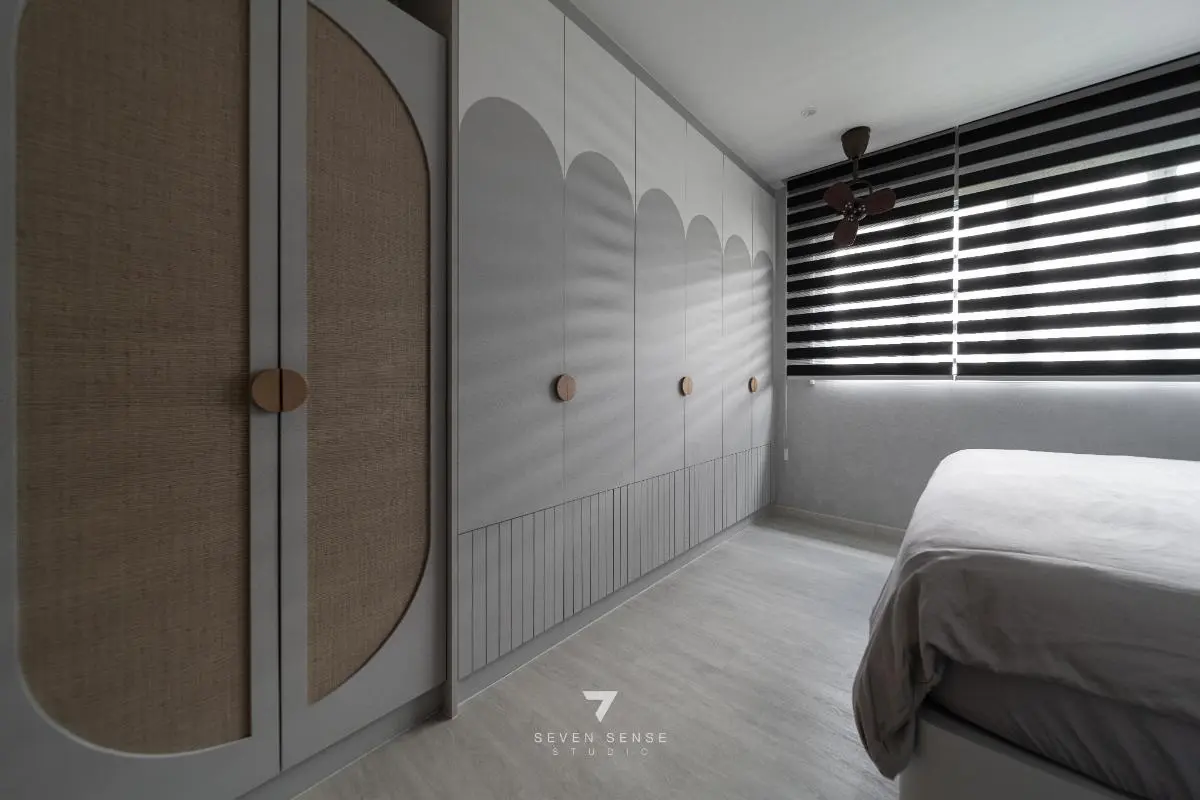 7 Sense Studio — 670 Woodlands Dr 71 19