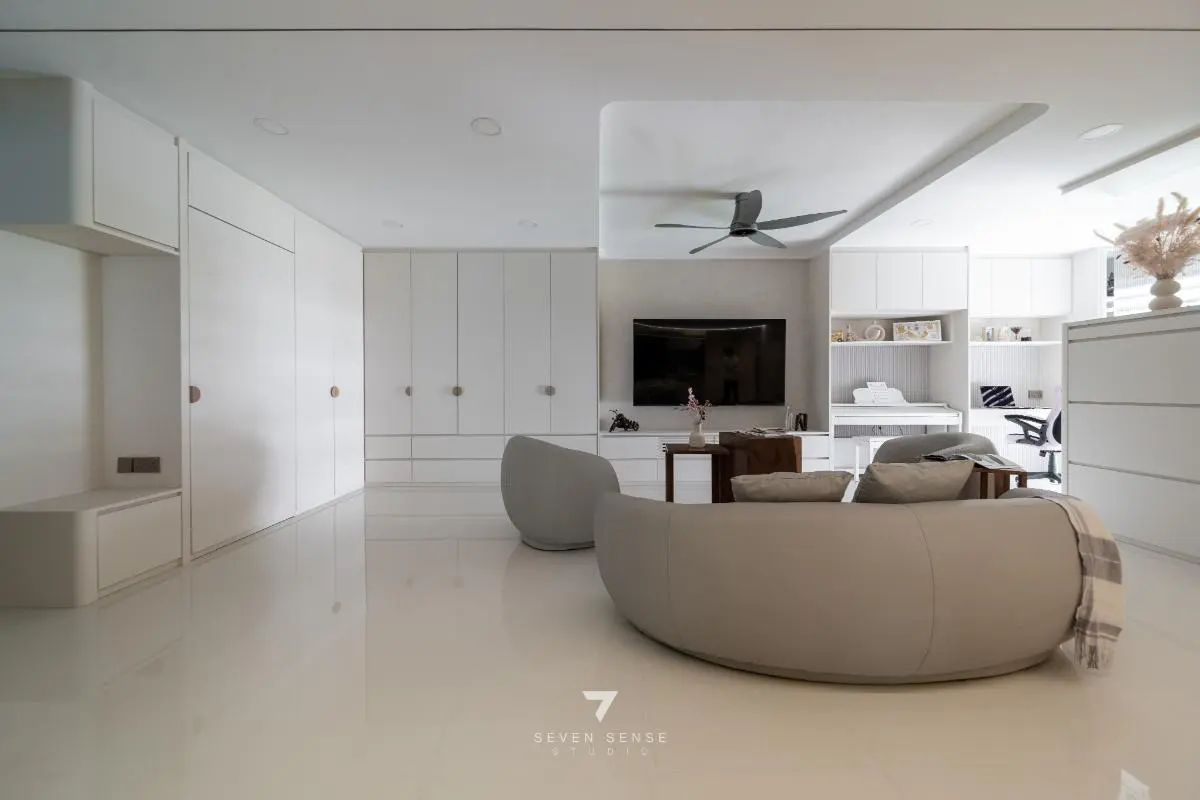 7 Sense Studio — 670 Woodlands Dr 71 3