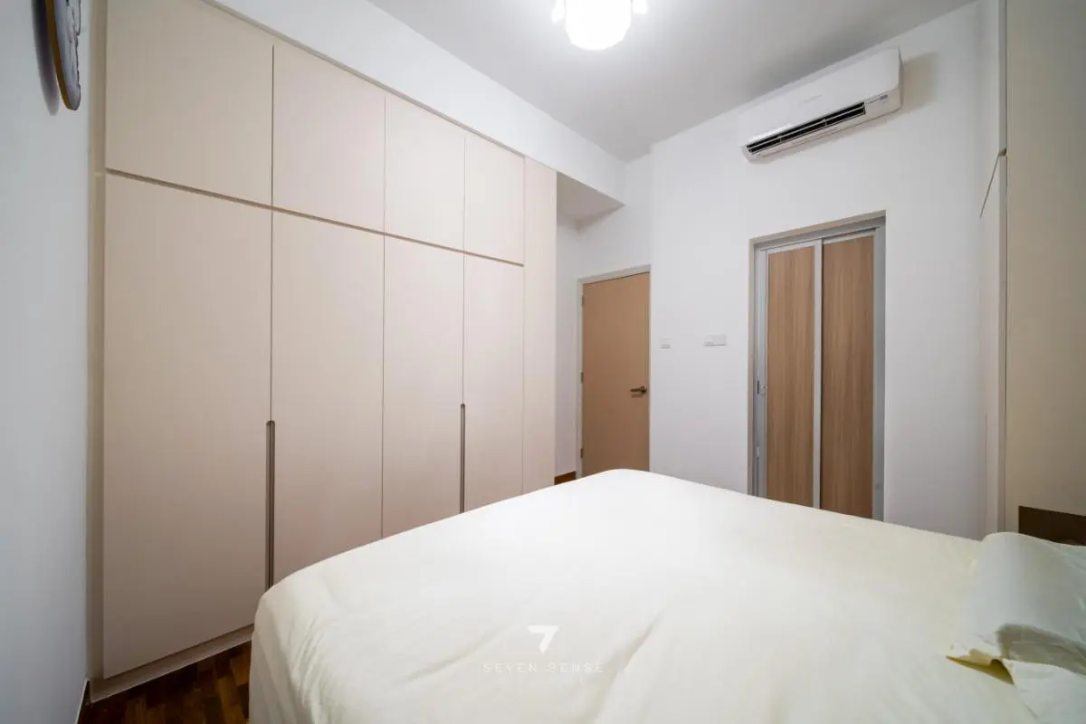 7 Sense Studio — Hazel Park Condo — Bathroom
