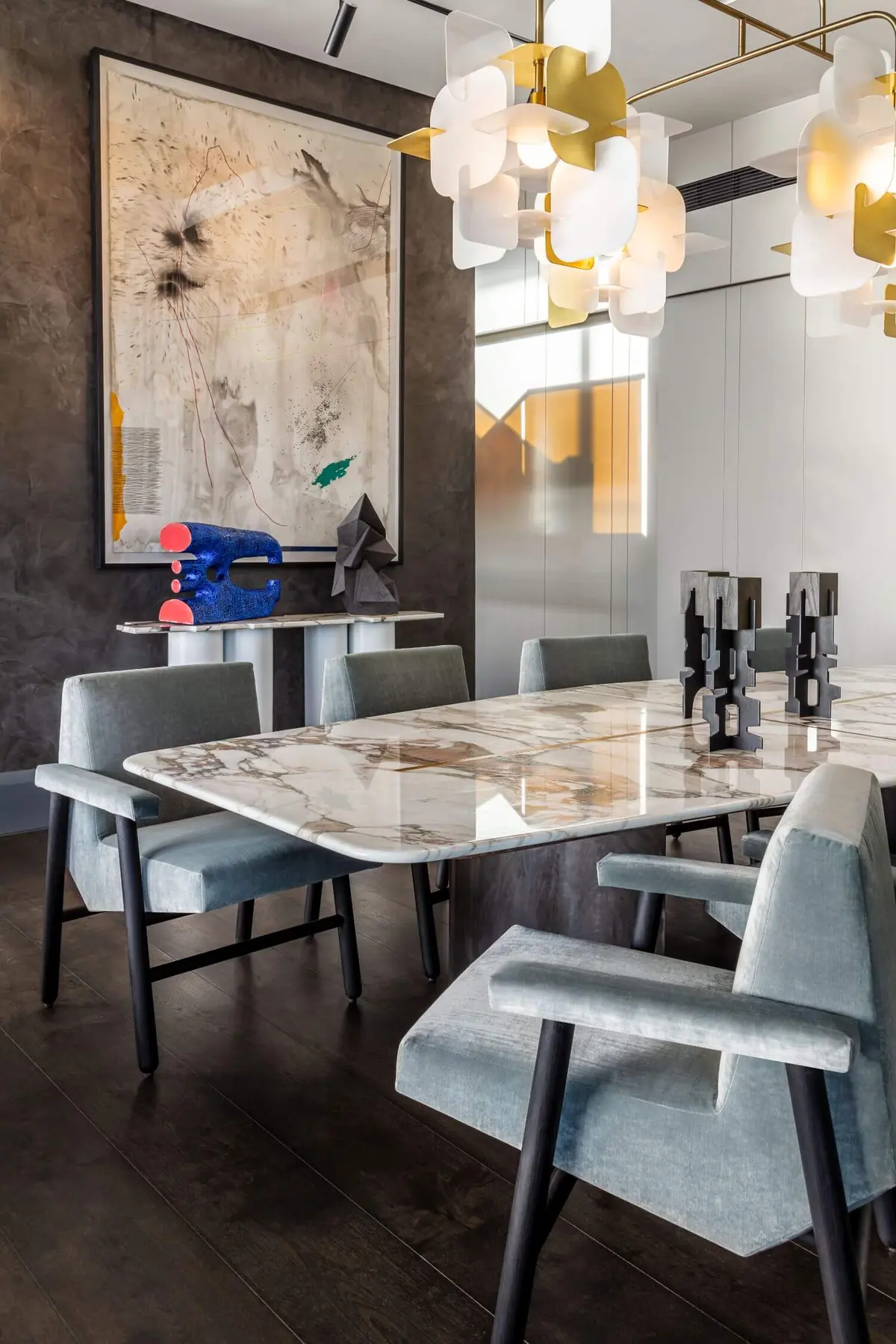 OKHA South Villa — dining area with Morpheus dining table