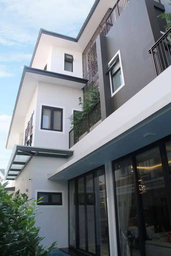 Asiatic Contemporary by Nic & Wes Builders — 3