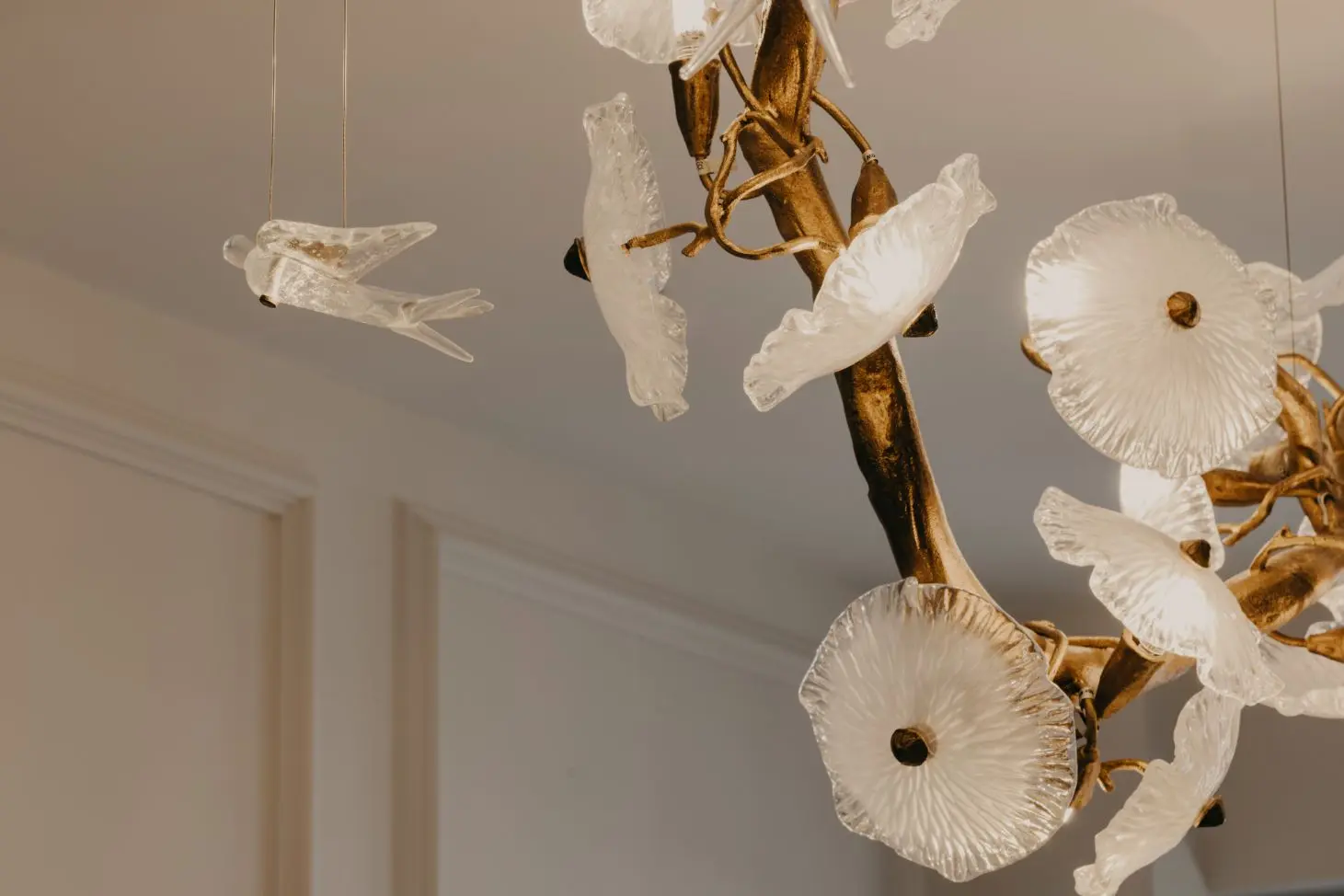 Lorong Mydin — Nenufar pendant light detail
