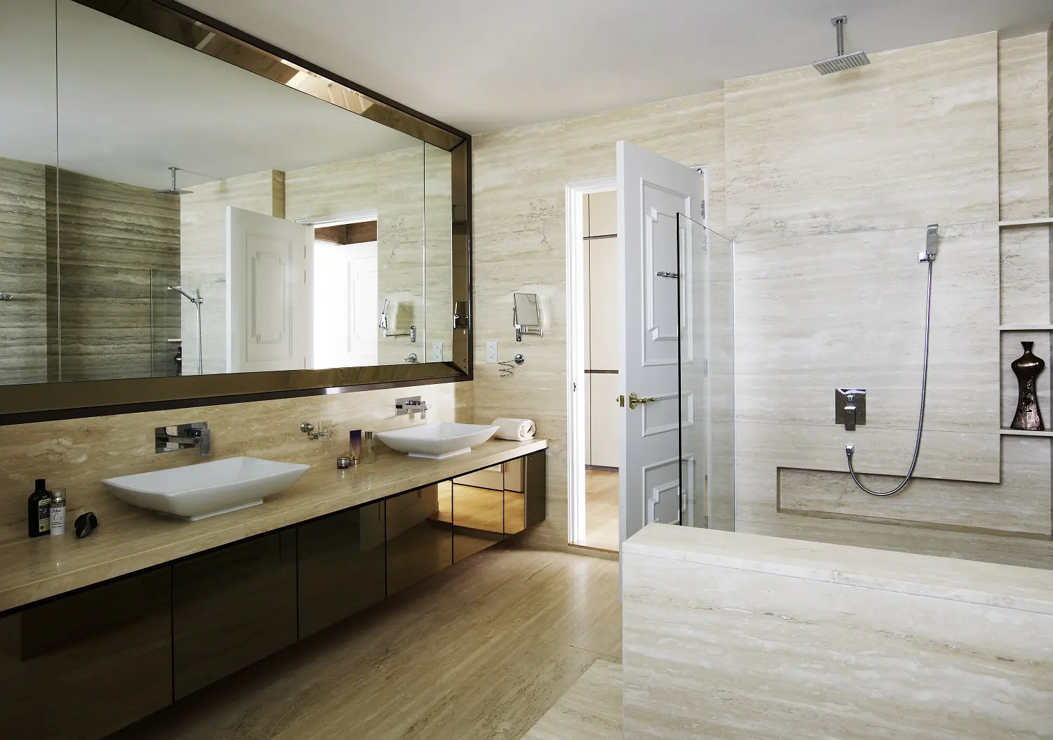 D'Perception Ritz — Modern Classicism — 1