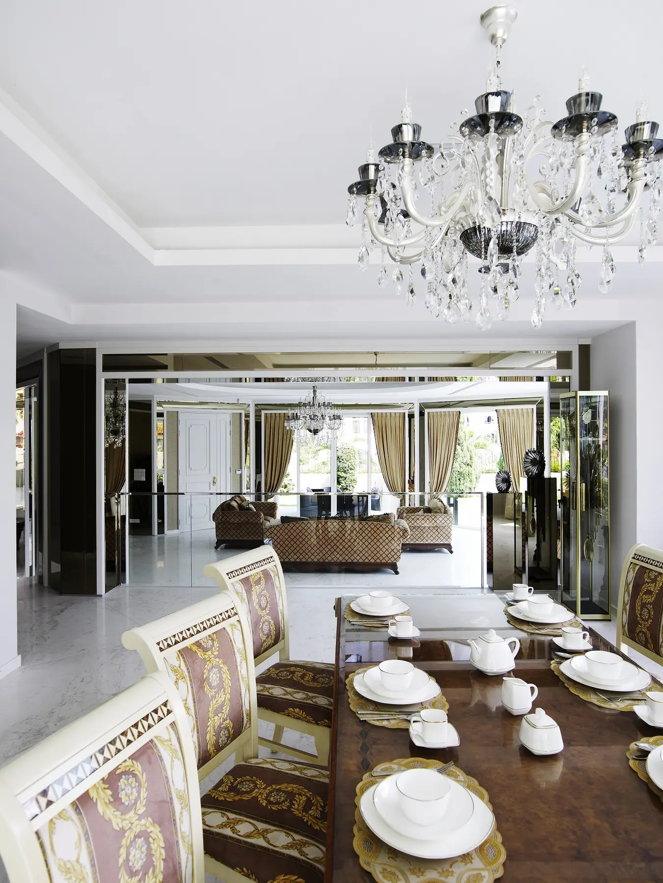 D'Perception Ritz — Modern Classicism — 3