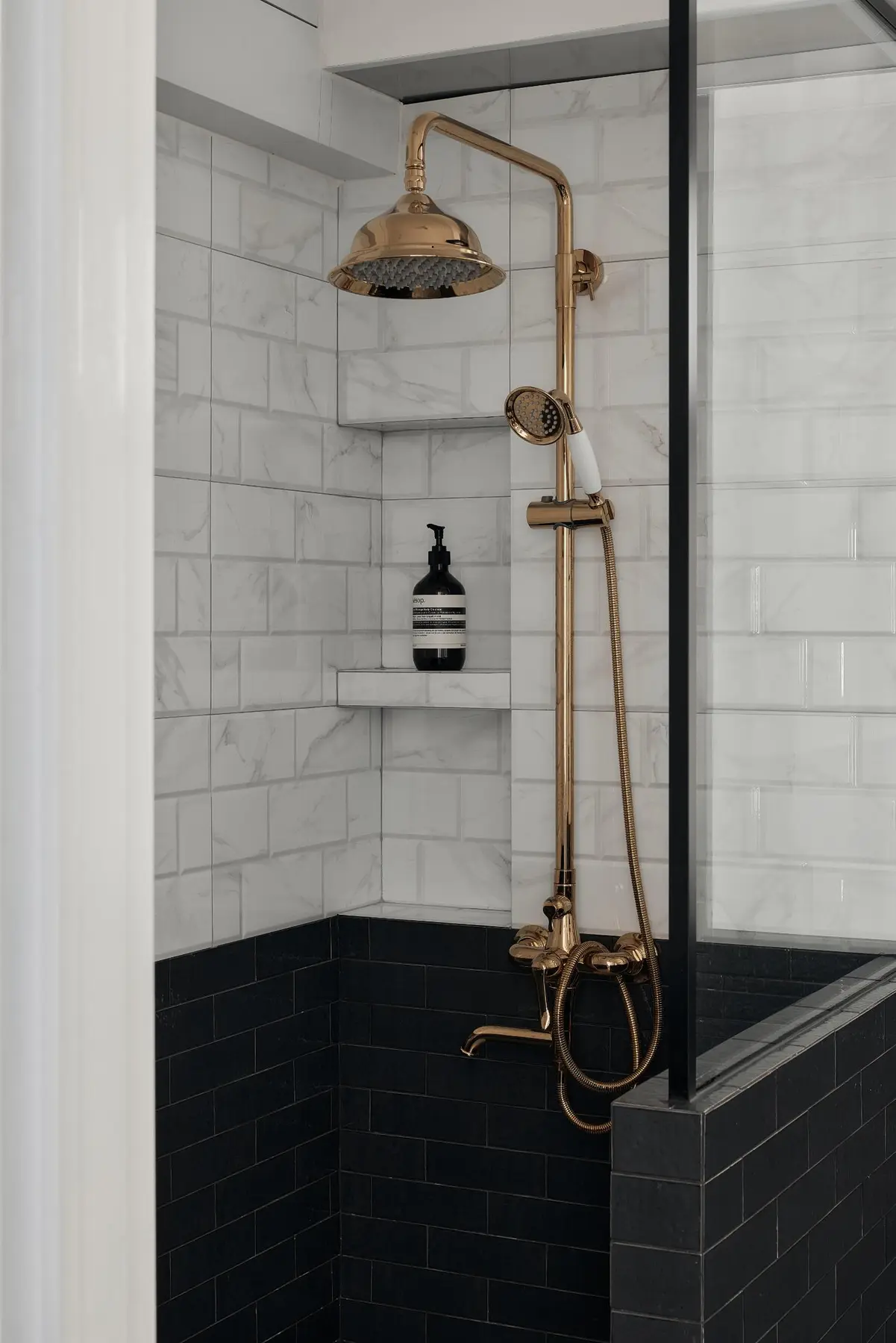 RENOSTUDIO — 125A Tengah Drive — 41