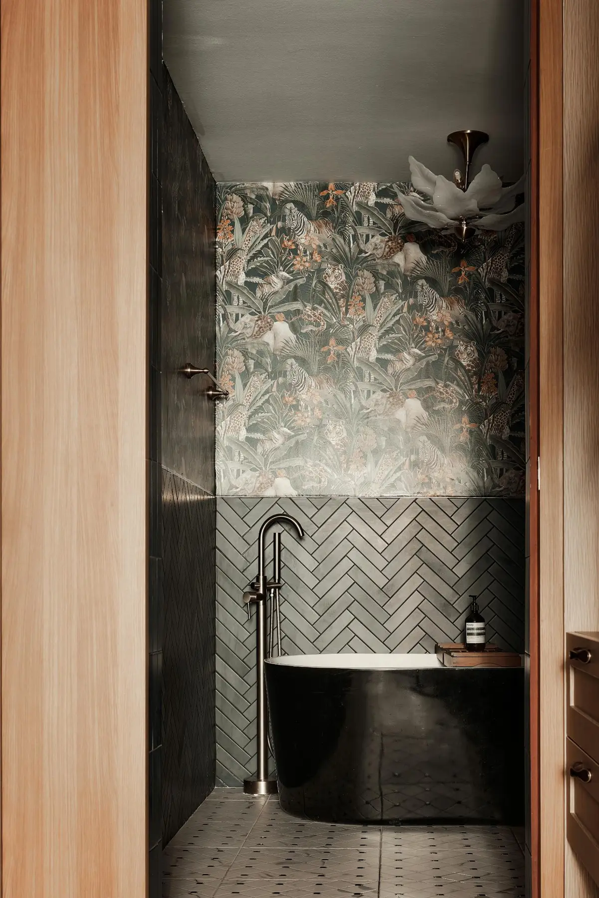 RENOSTUDIO — 64 Duchess Ave — 25