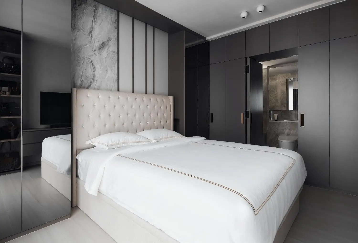 RENOSTUDIO — Esparina — 18