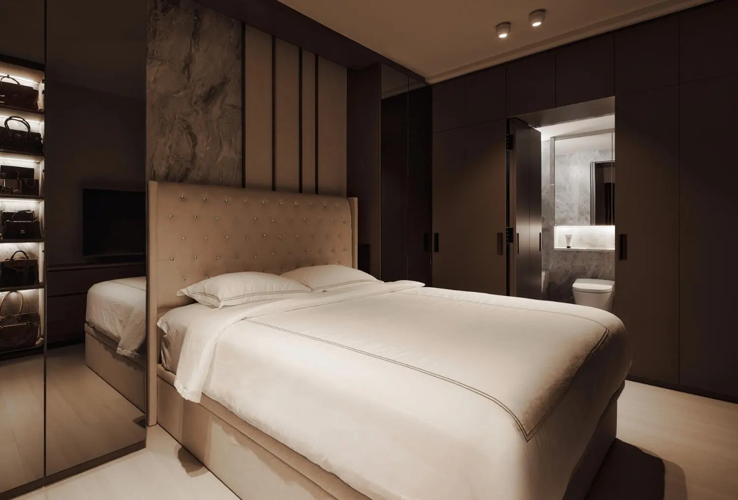 RENOSTUDIO — Esparina — 19