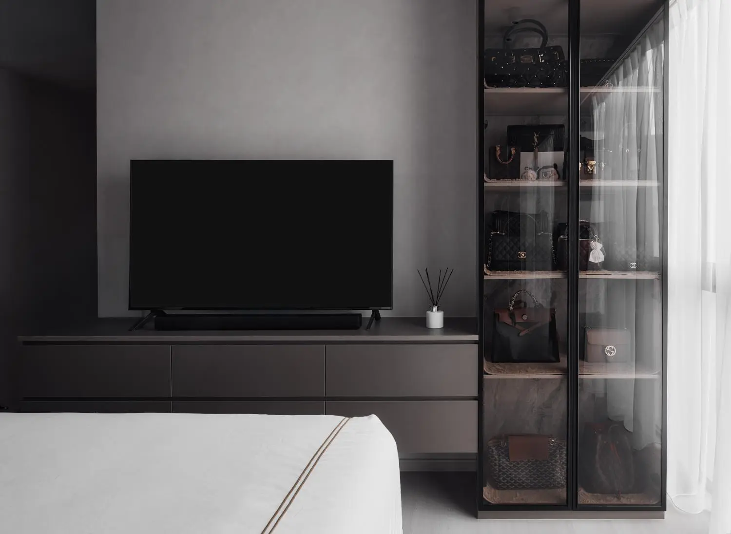 RENOSTUDIO — Esparina — 22