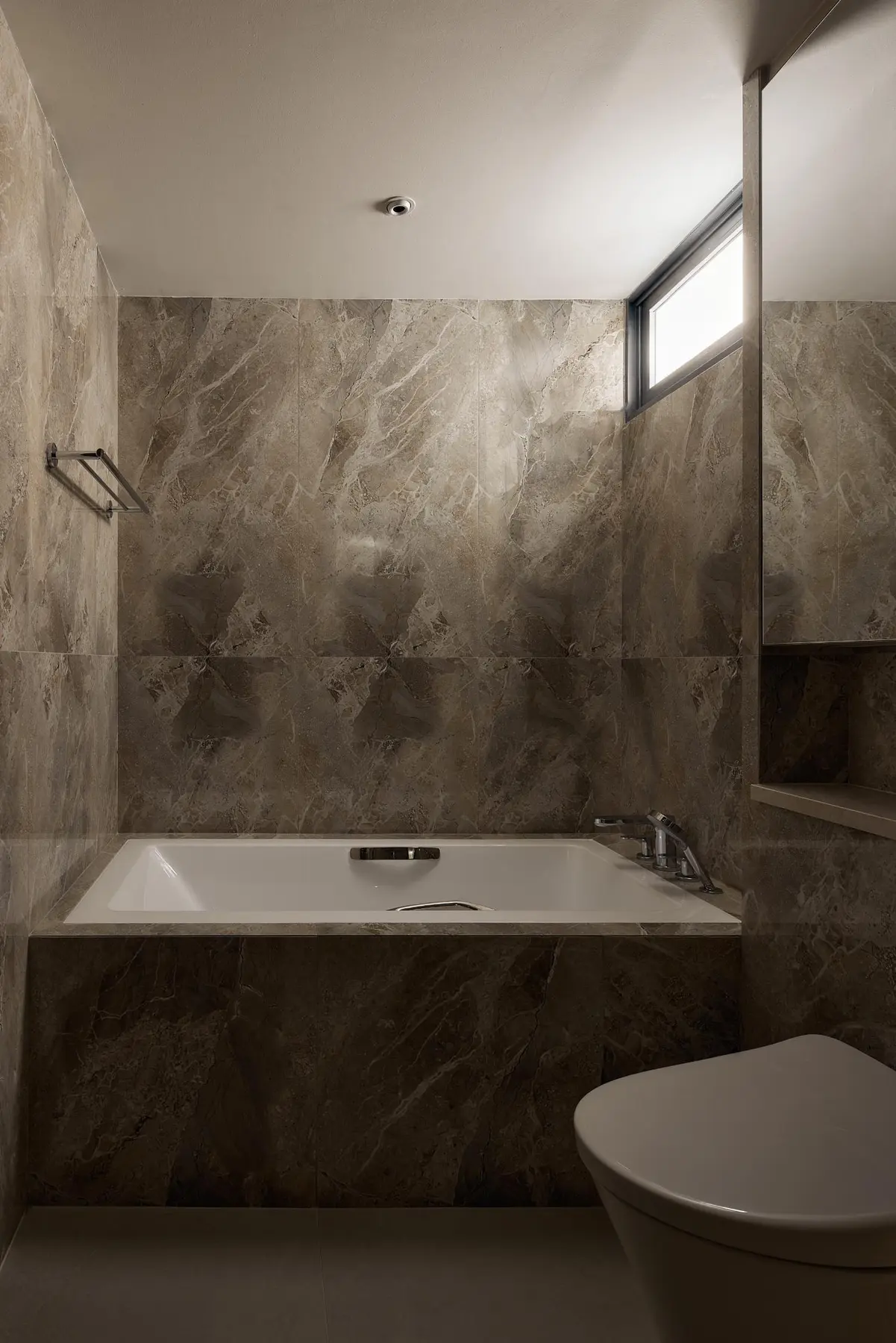 RENOSTUDIO — Esparina — 26