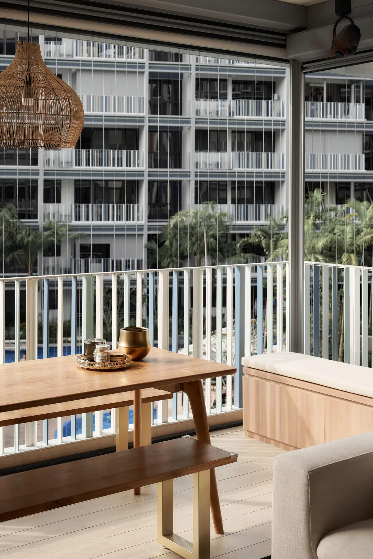 RENOSTUDIO — Jovell — 10